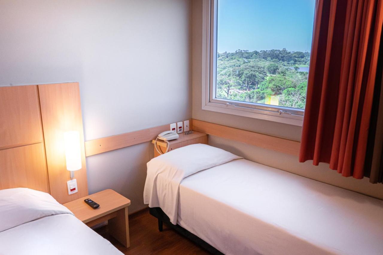 Hus Hotel Dourados Ngoại thất bức ảnh