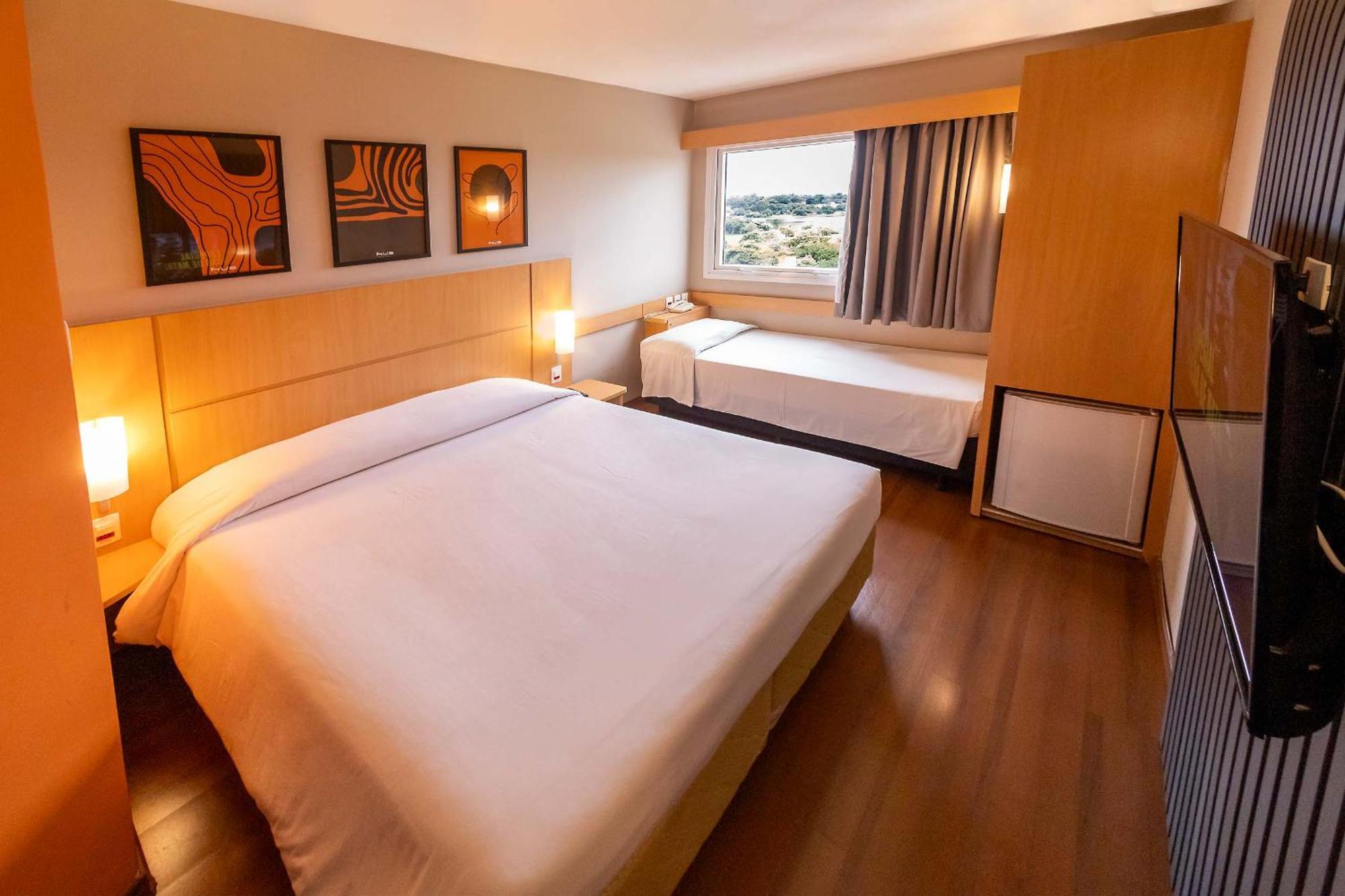 Hus Hotel Dourados Ngoại thất bức ảnh